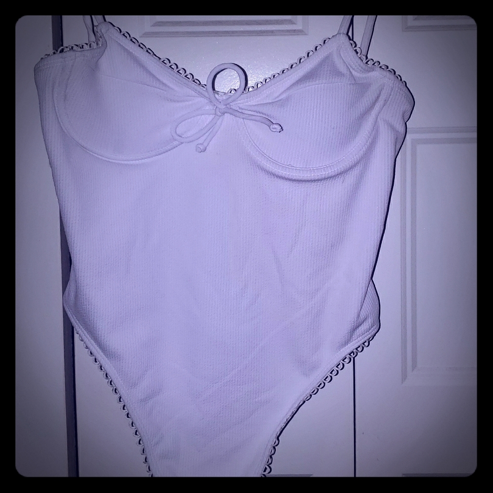 White bodysuit. Size large. Great layered or alone